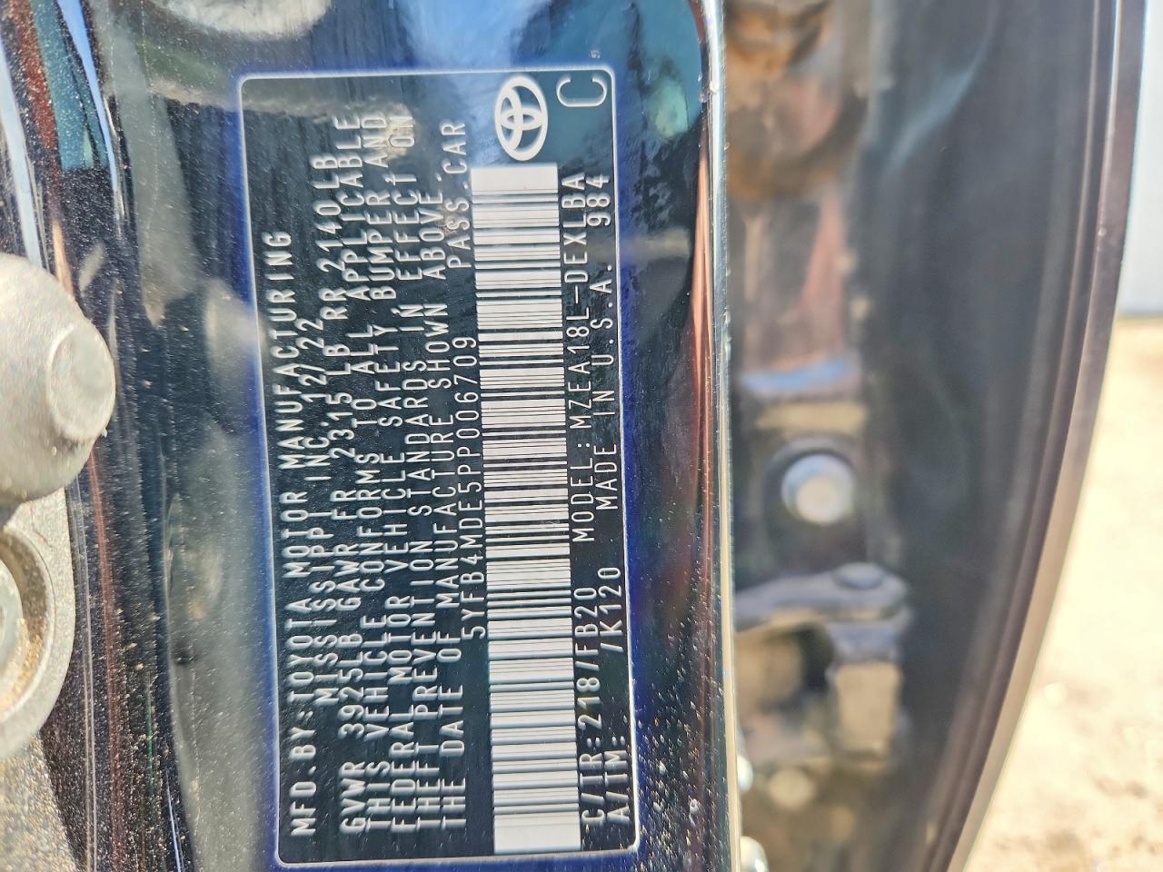 2023 TOYOTA COROLLA LE photo 13