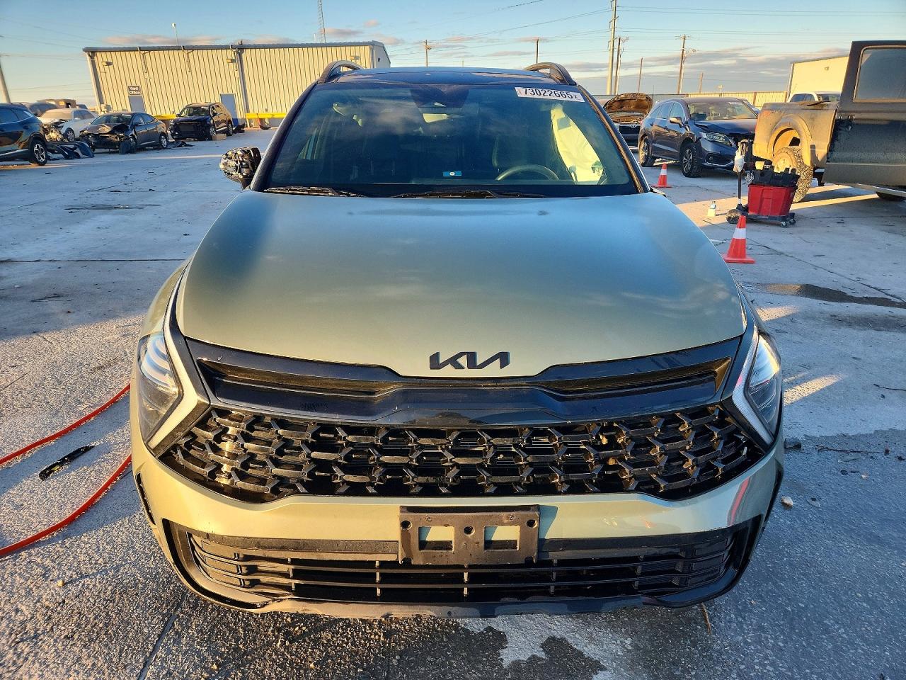 2025 KIA SPORTAGE X-LINE photo 9