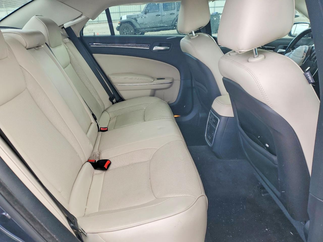 2018 CHRYSLER 300 LIMITED photo 10