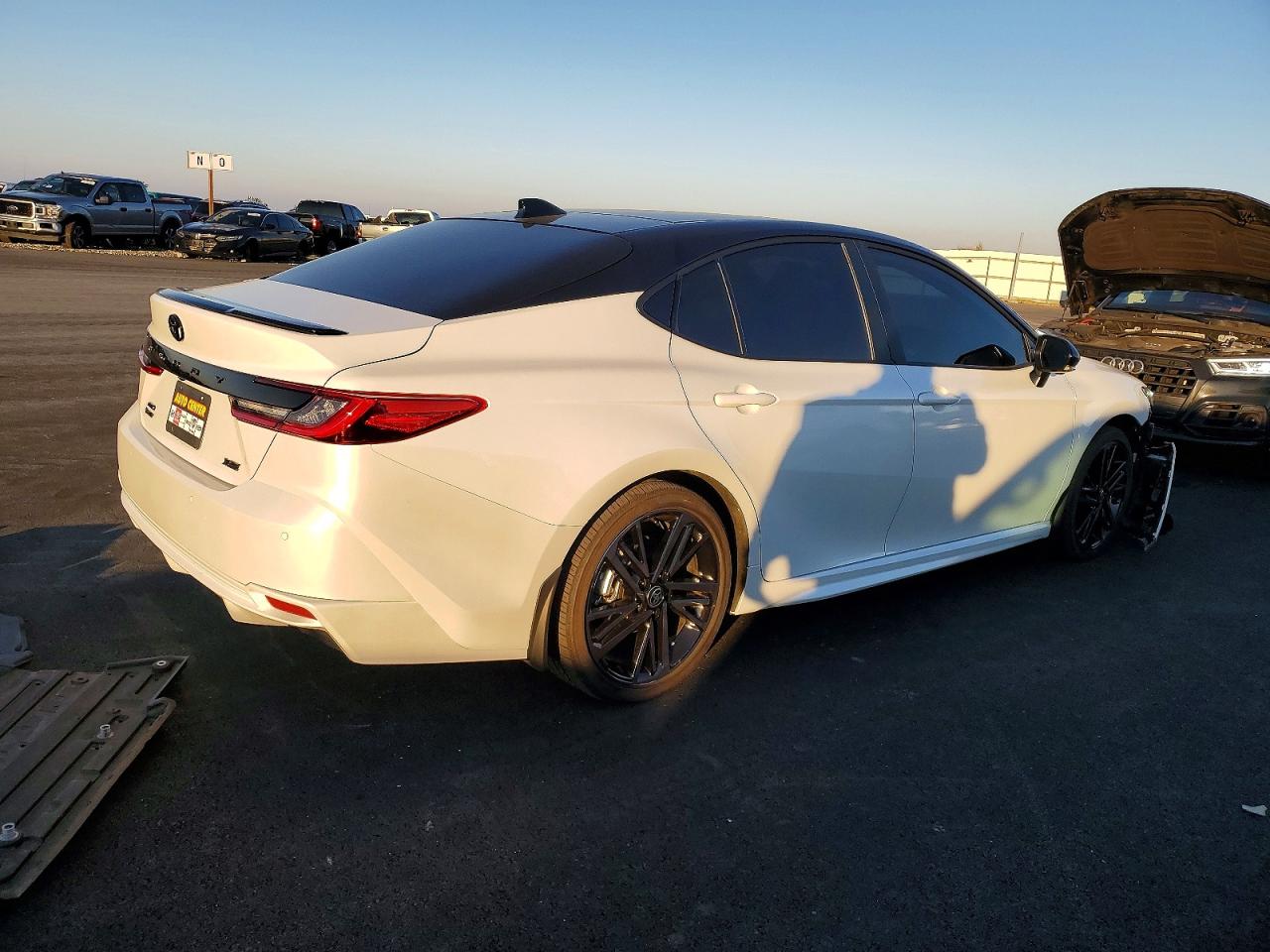 2025 TOYOTA CAMRY XSE photo 3