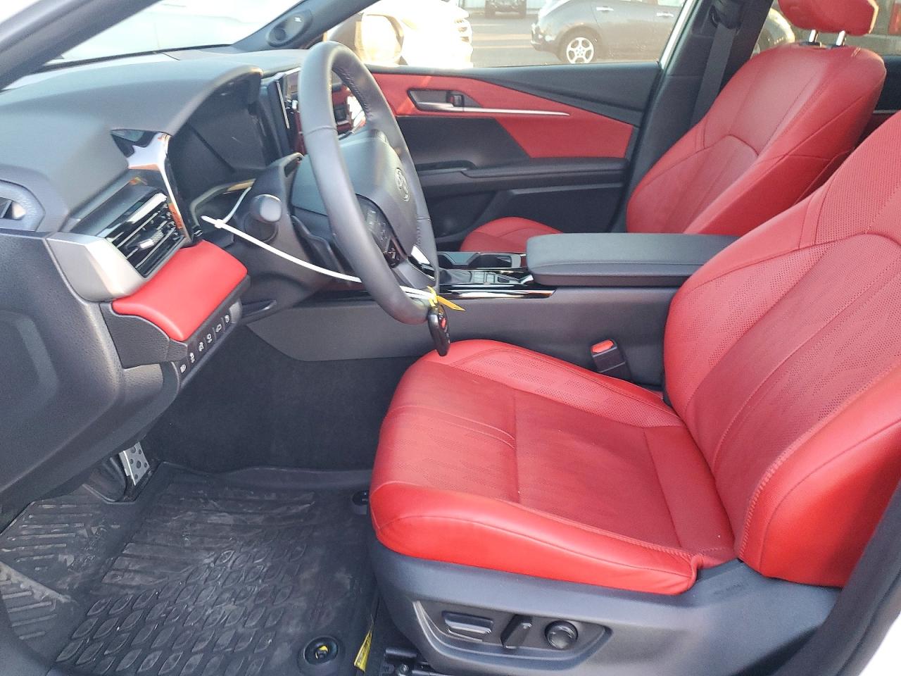 2025 TOYOTA CAMRY XSE photo 7