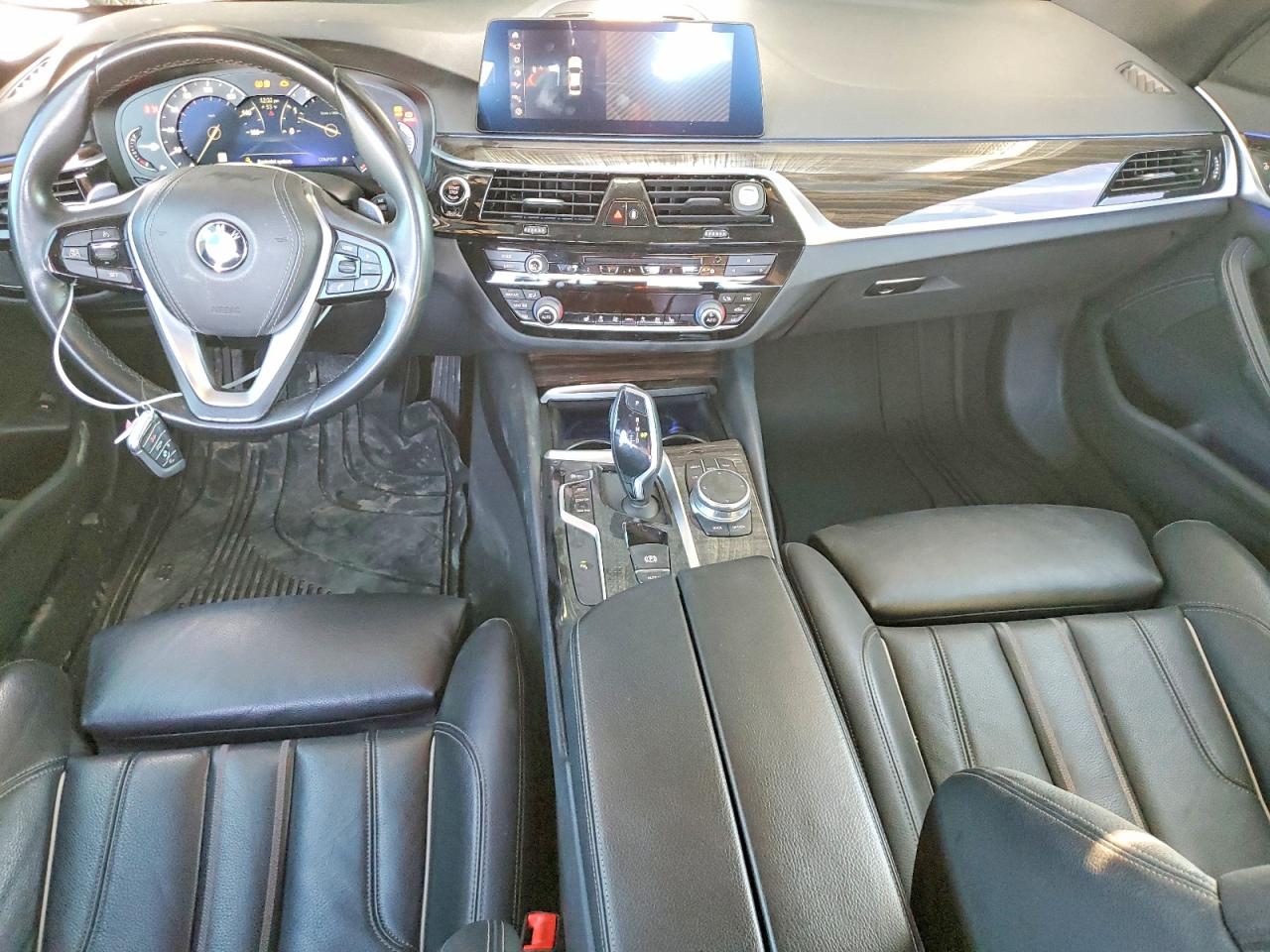 2019 BMW 530 I photo 22