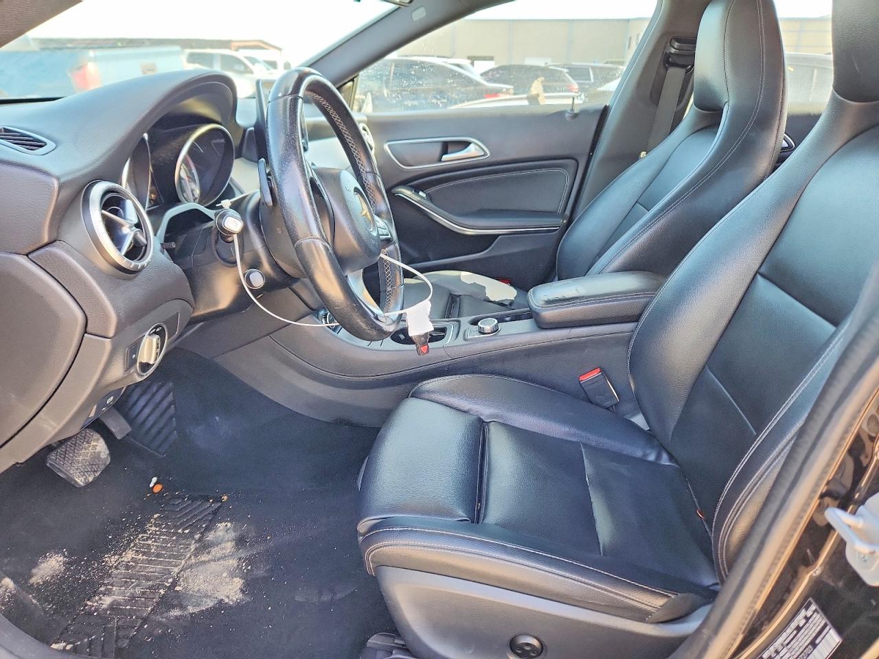 2016 MERCEDES-BENZ CLA 250 photo 13