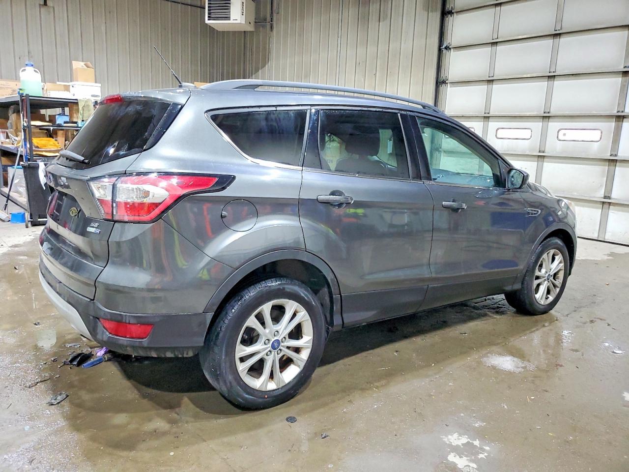 2017 FORD ESCAPE SE photo 3