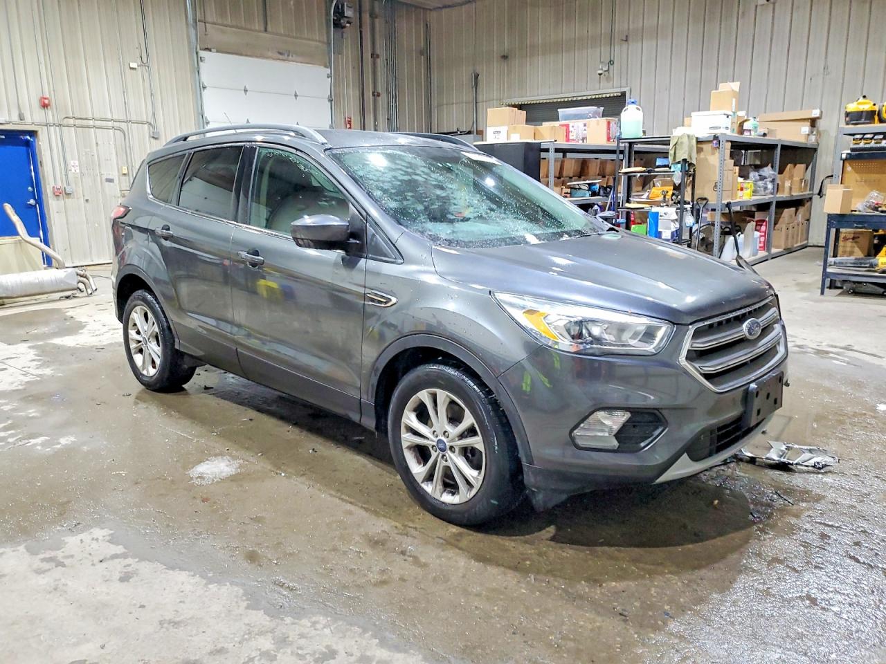 2017 FORD ESCAPE SE photo 4