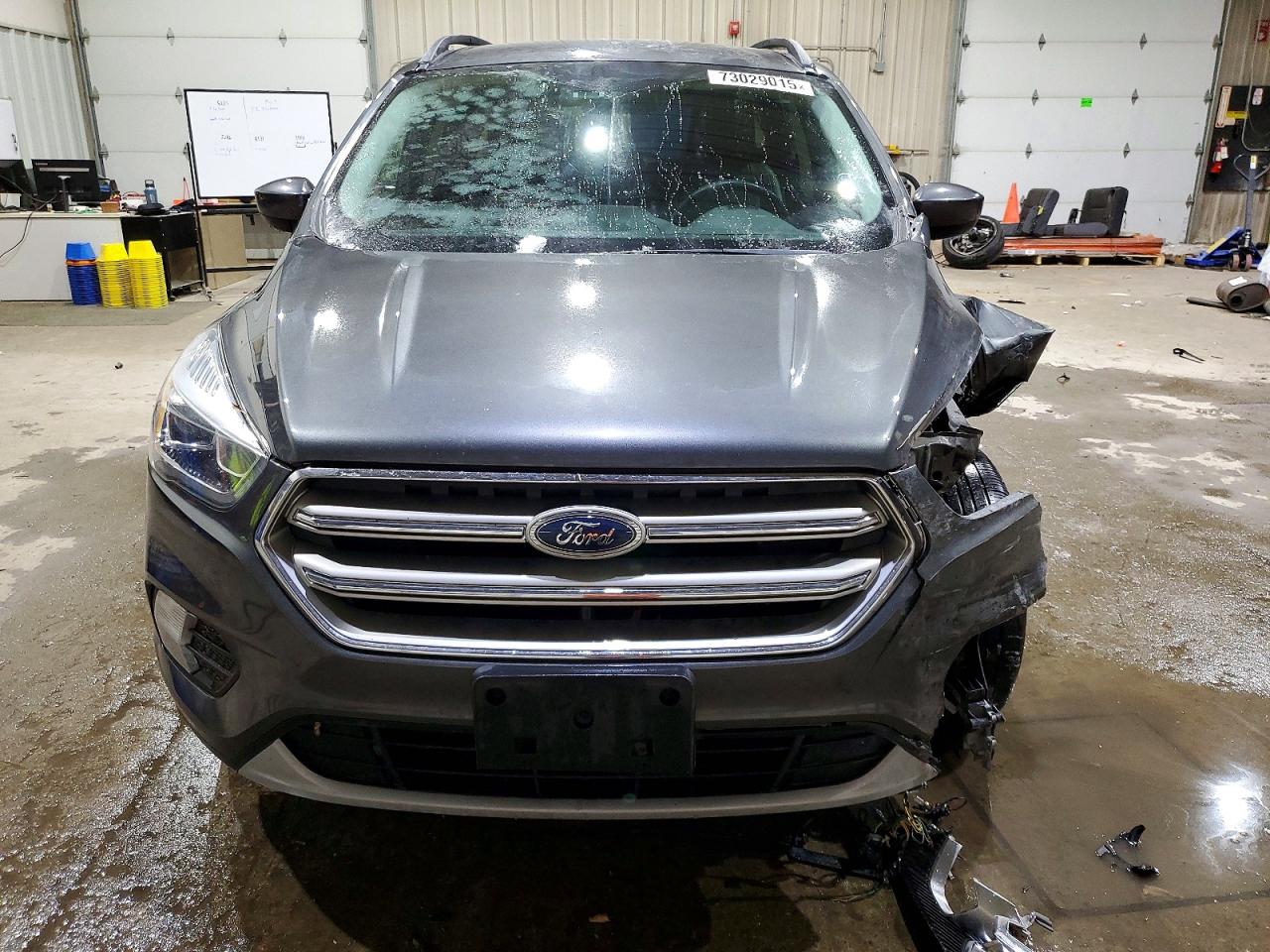 2017 FORD ESCAPE SE photo 5