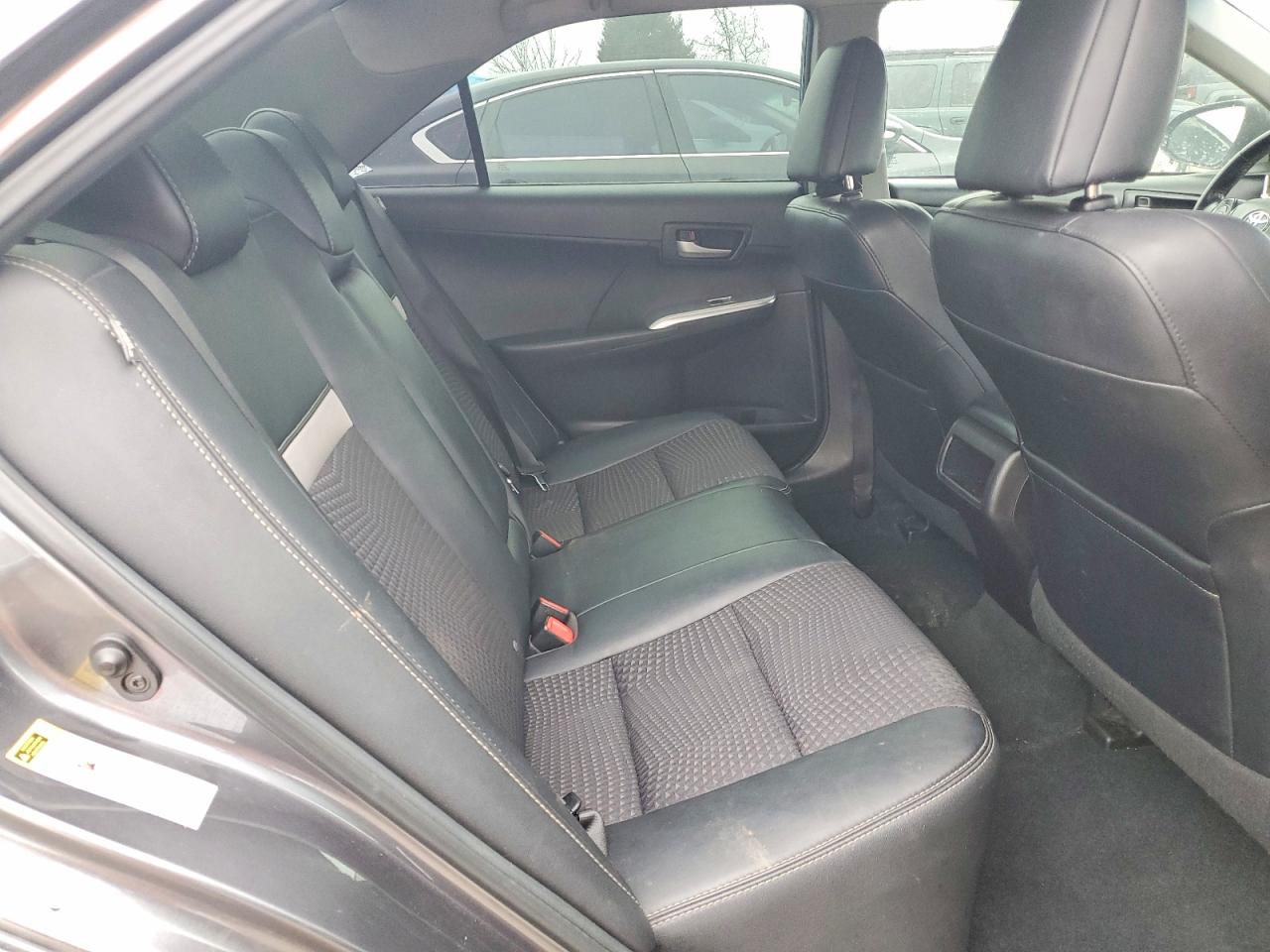 2014 TOYOTA CAMRY SE photo 28