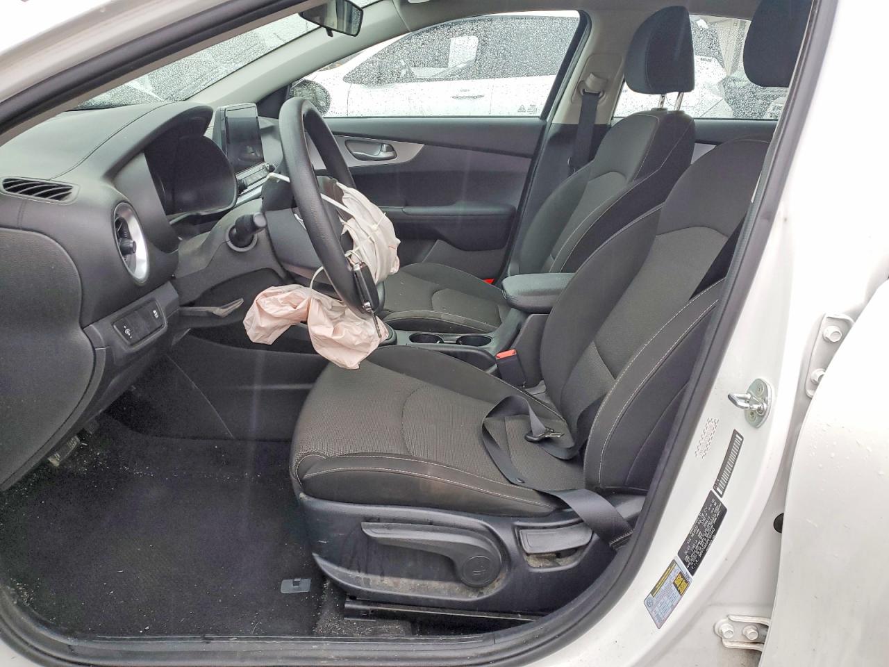2023 KIA FORTE LX photo 7