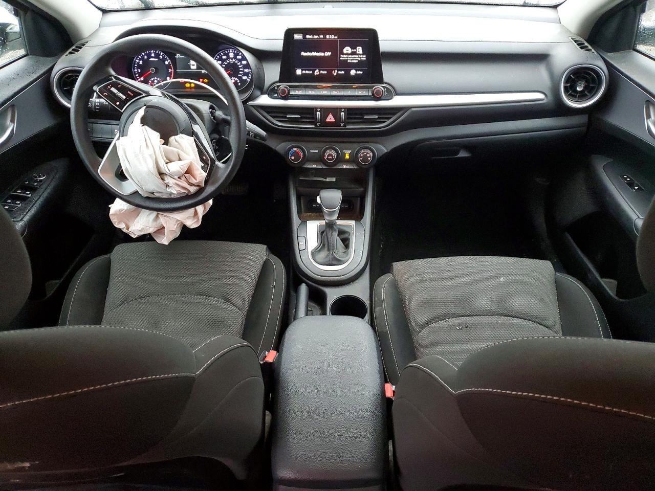 2023 KIA FORTE LX photo 8