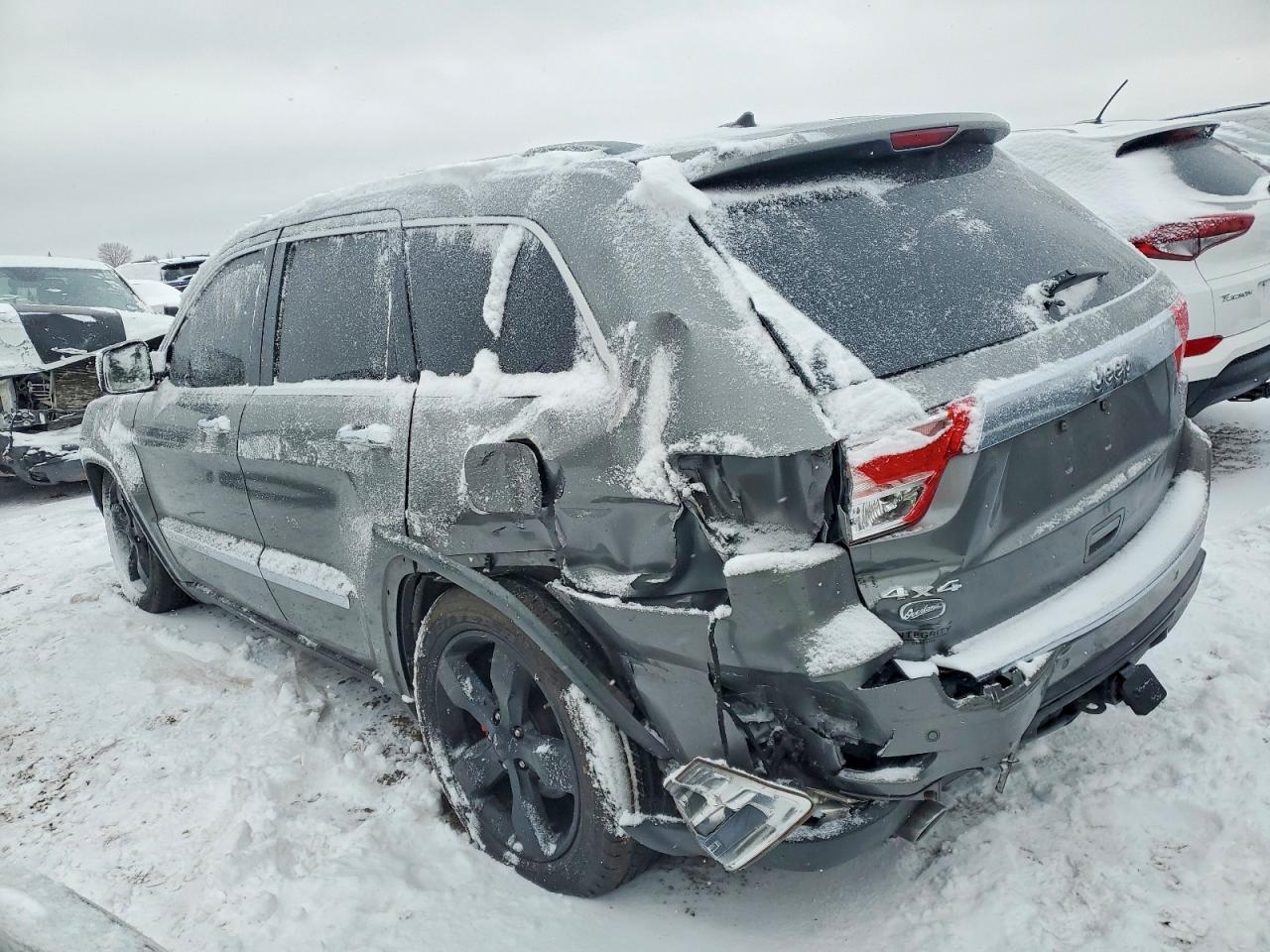 2011 JEEP GRAND CHEROKEE OVERLAND photo 3