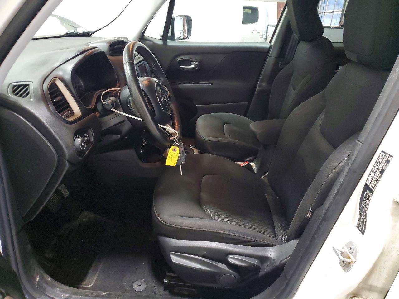 2015 JEEP RENEGADE LATITUDE photo 7
