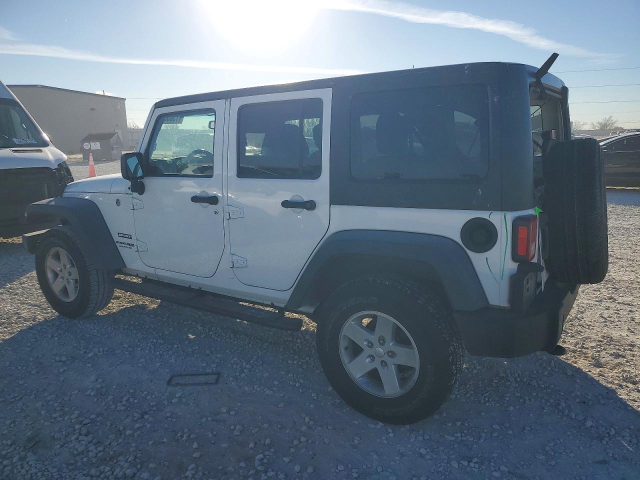 2018 JEEP WRANGLER UNLIMITED SPORT photo 2