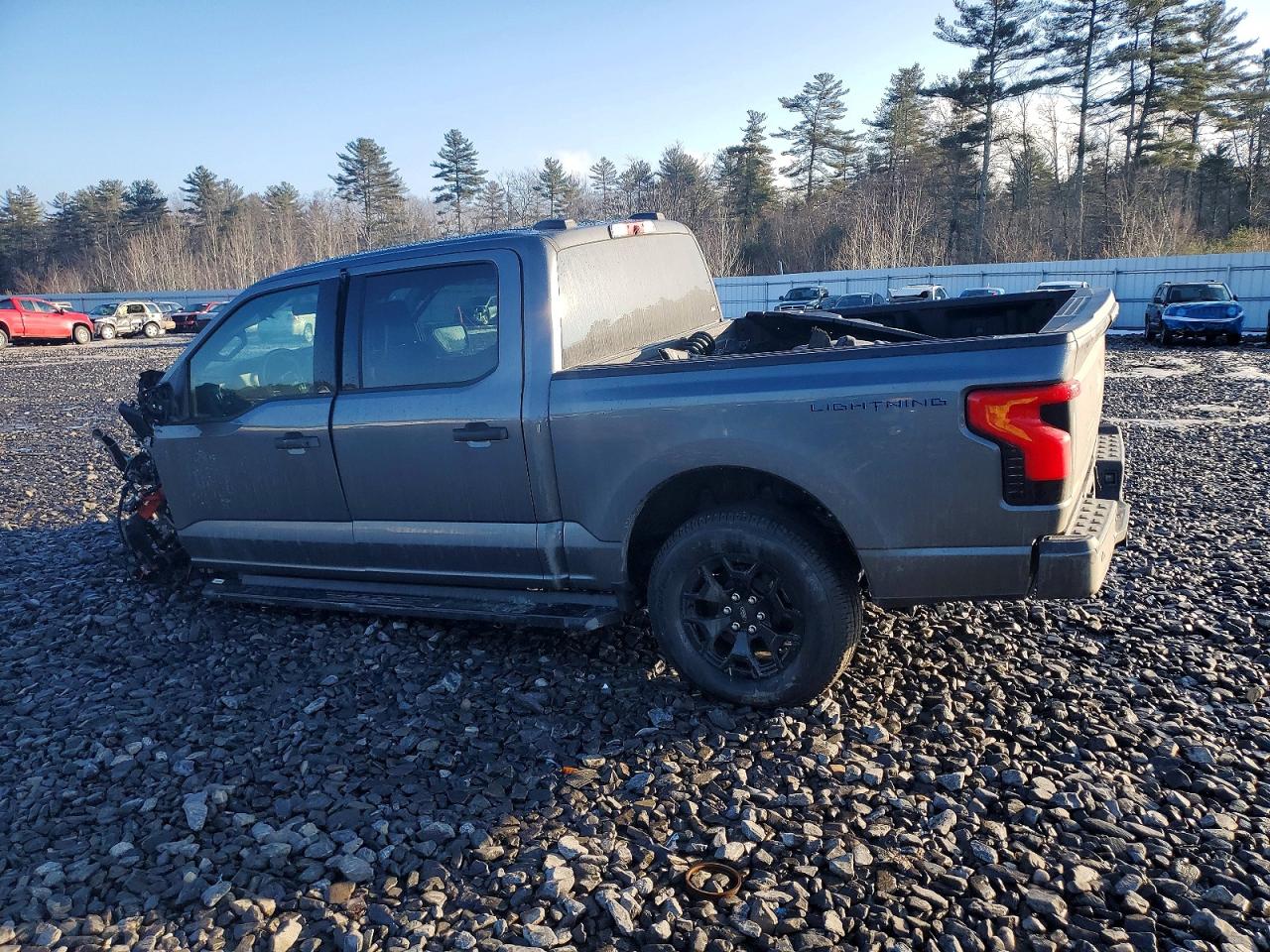 2025 FORD F150 LIGHTNING XLT photo 3