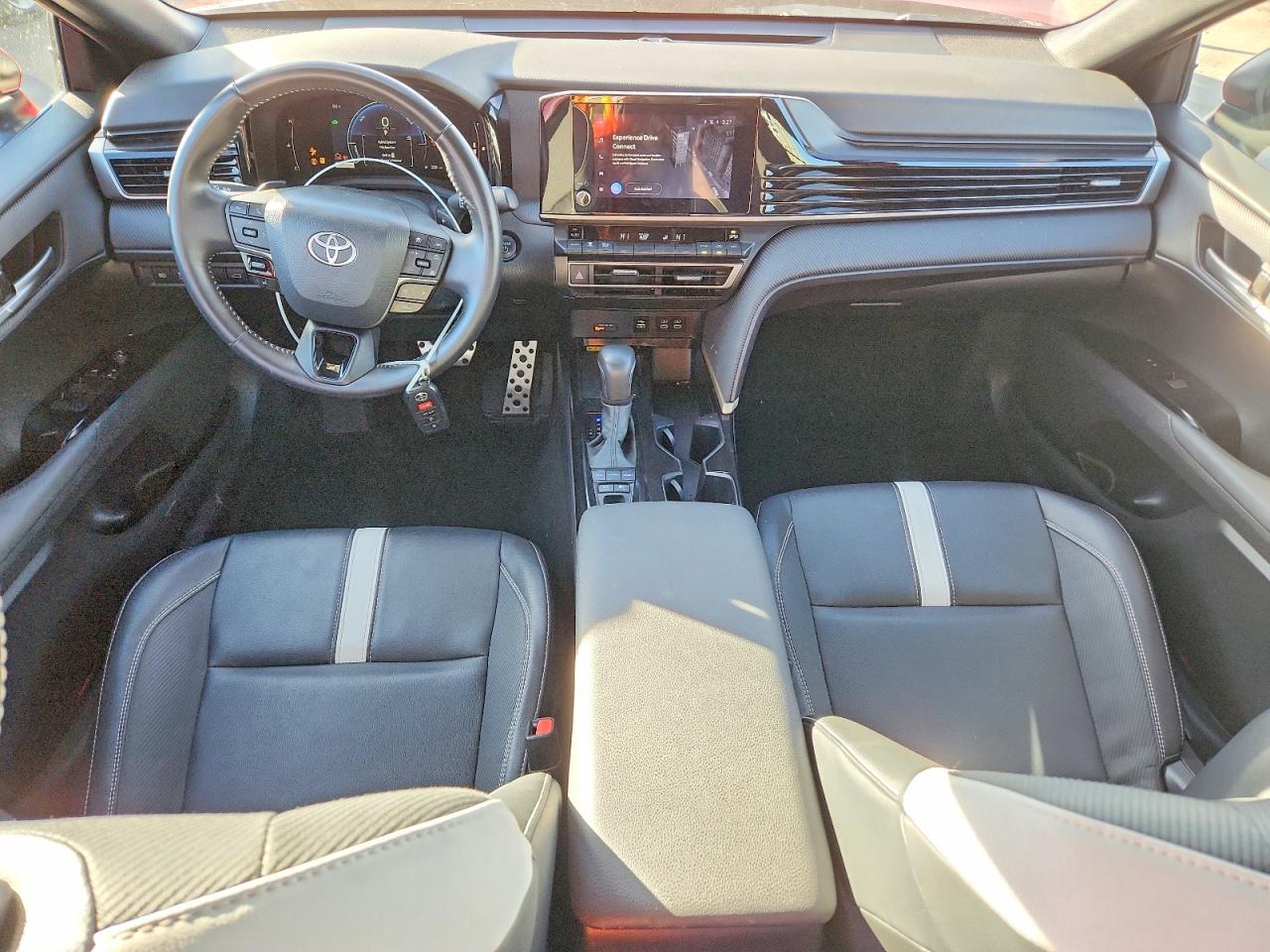 2025 TOYOTA CAMRY XSE photo 19