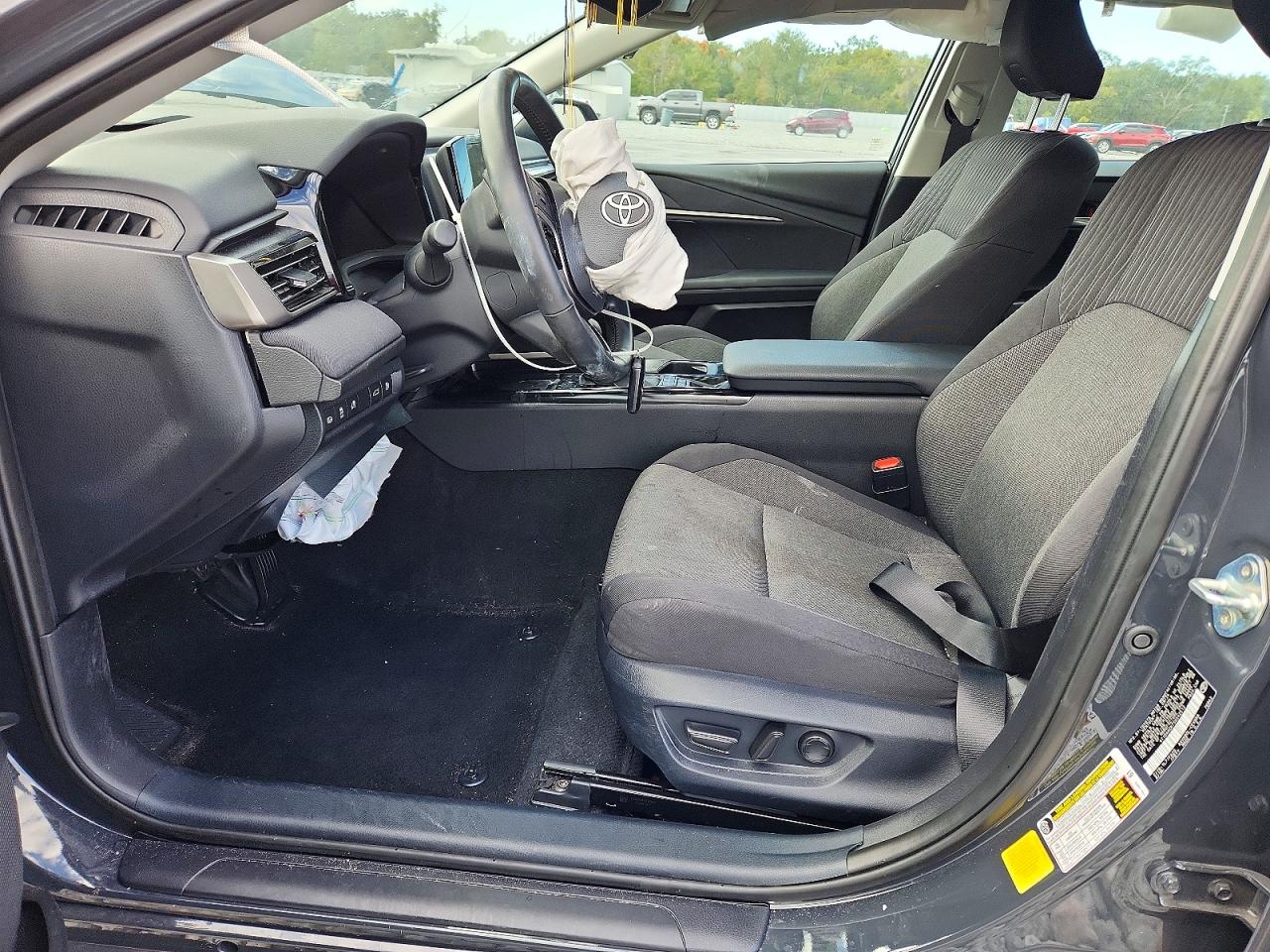 2025 TOYOTA CAMRY XSE photo 7