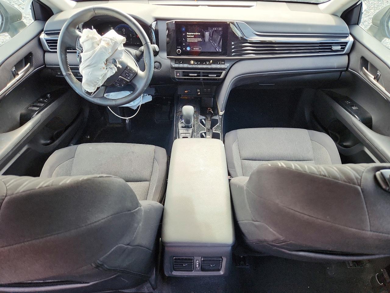 2025 TOYOTA CAMRY XSE photo 8