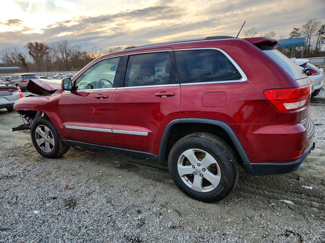 2012 JEEP GRAND CHEROKEE LAREDO photo 2