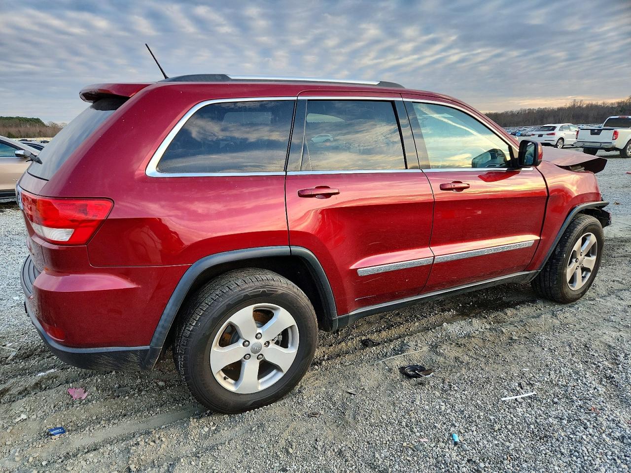 2012 JEEP GRAND CHEROKEE LAREDO photo 3