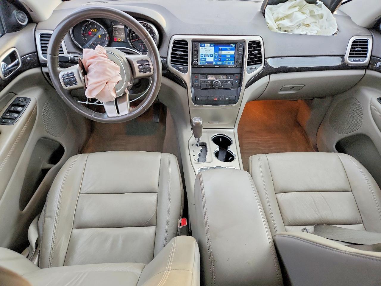 2012 JEEP GRAND CHEROKEE LAREDO photo 8