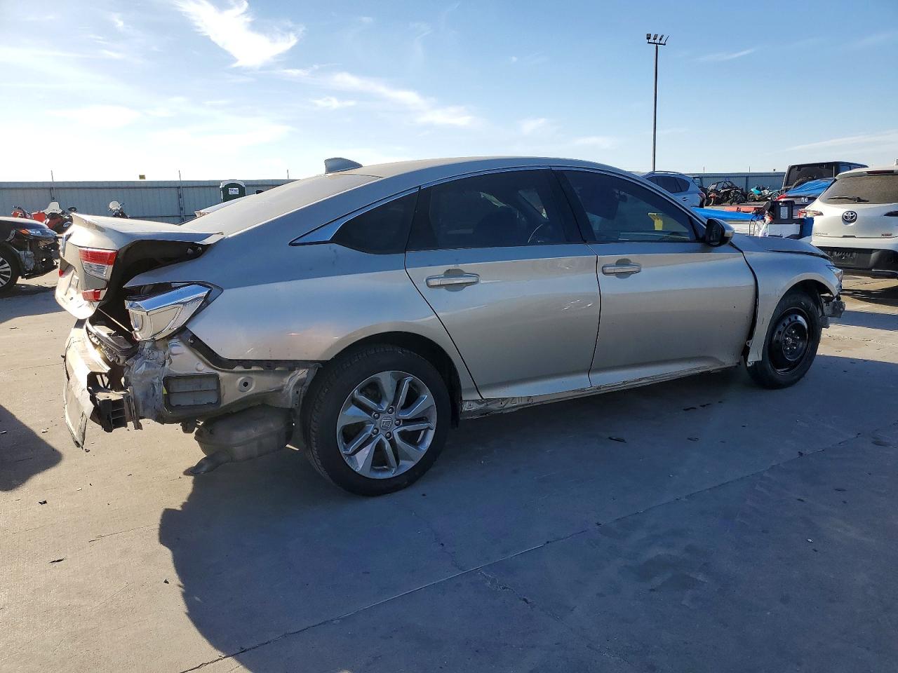 2020 HONDA ACCORD LX photo 5
