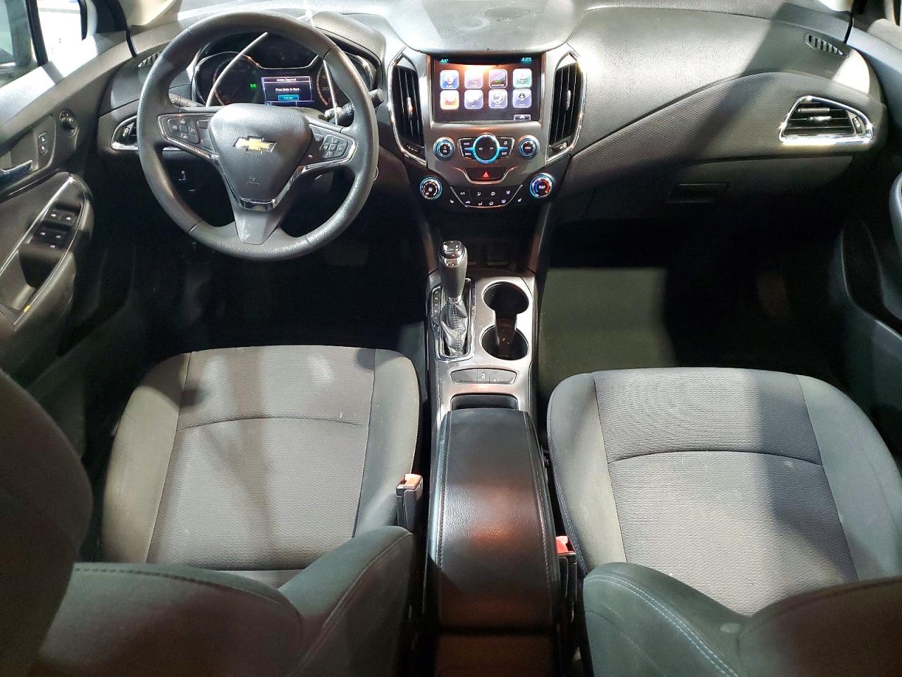 2017 CHEVROLET CRUZE LT photo 29