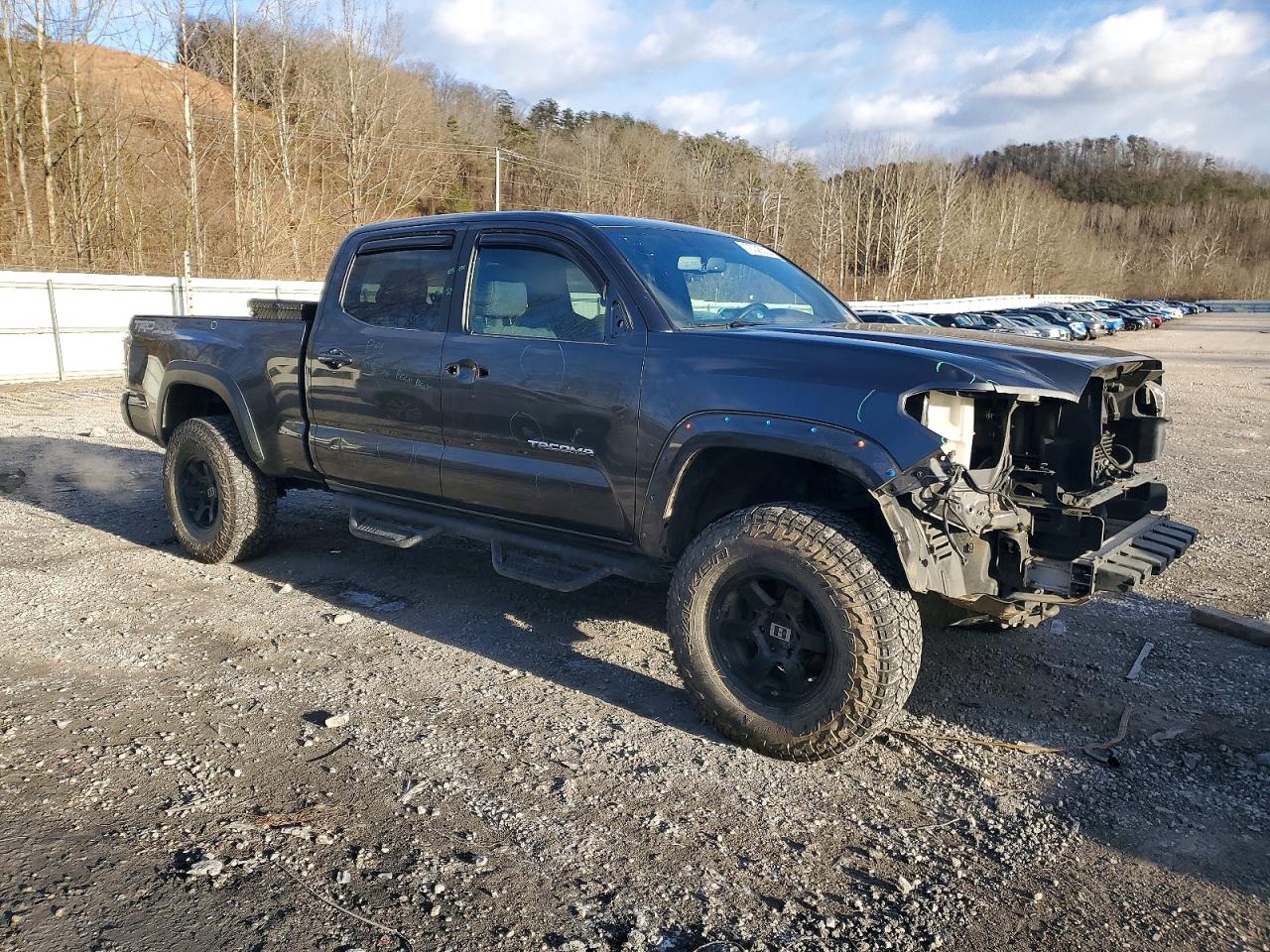 2017 TOYOTA TACOMA DOUBLE CAB photo 7
