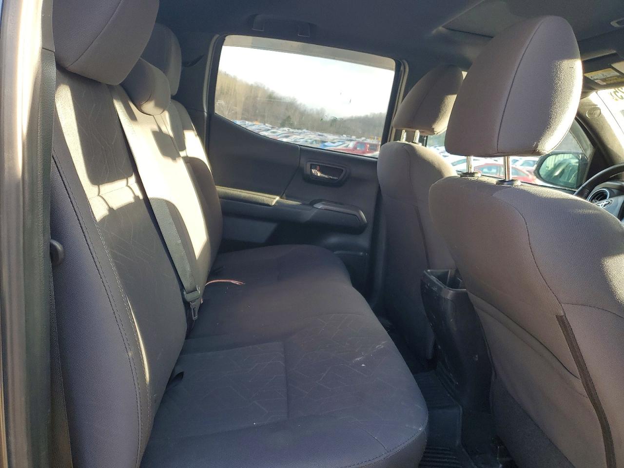 2017 TOYOTA TACOMA DOUBLE CAB photo 19