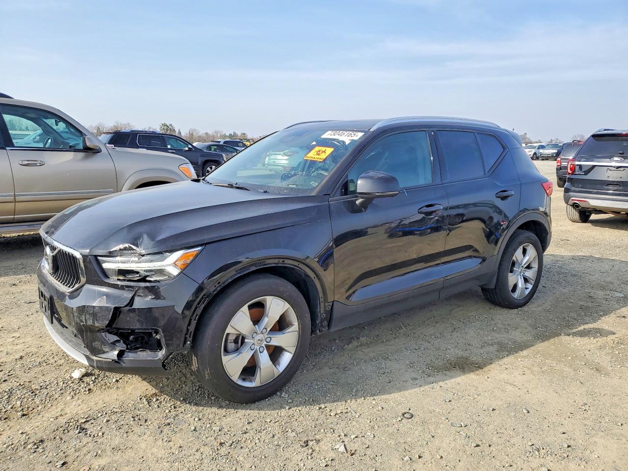 2020 VOLVO XC40