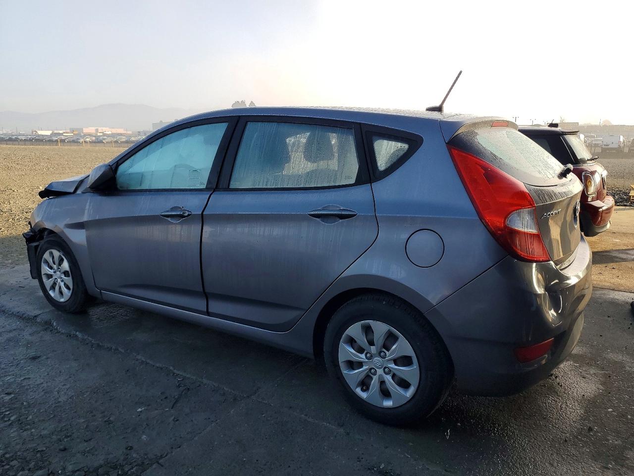 2016 HYUNDAI ACCENT SE photo 2