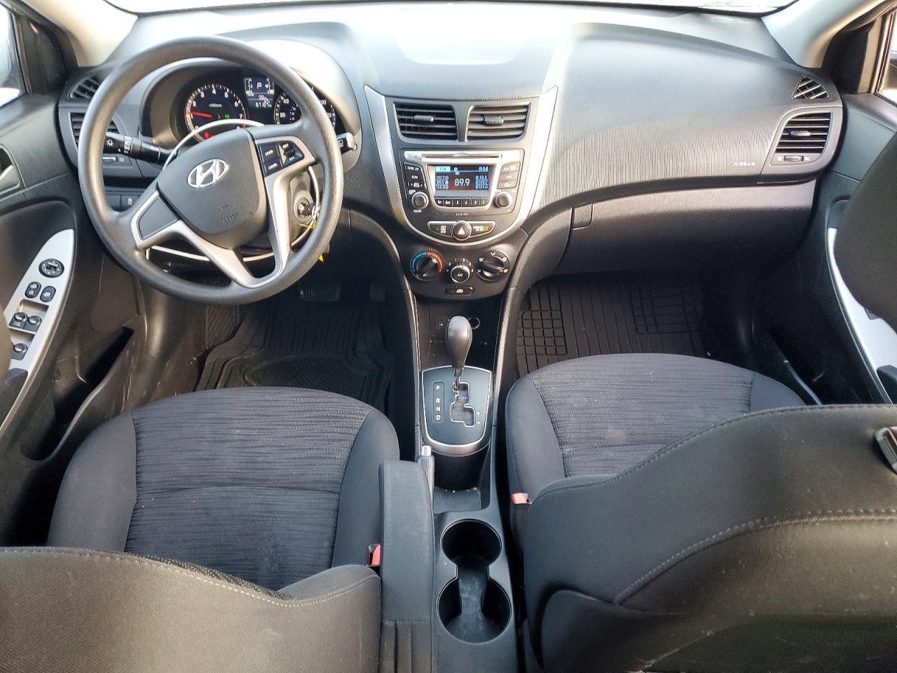 2016 HYUNDAI ACCENT SE photo 8