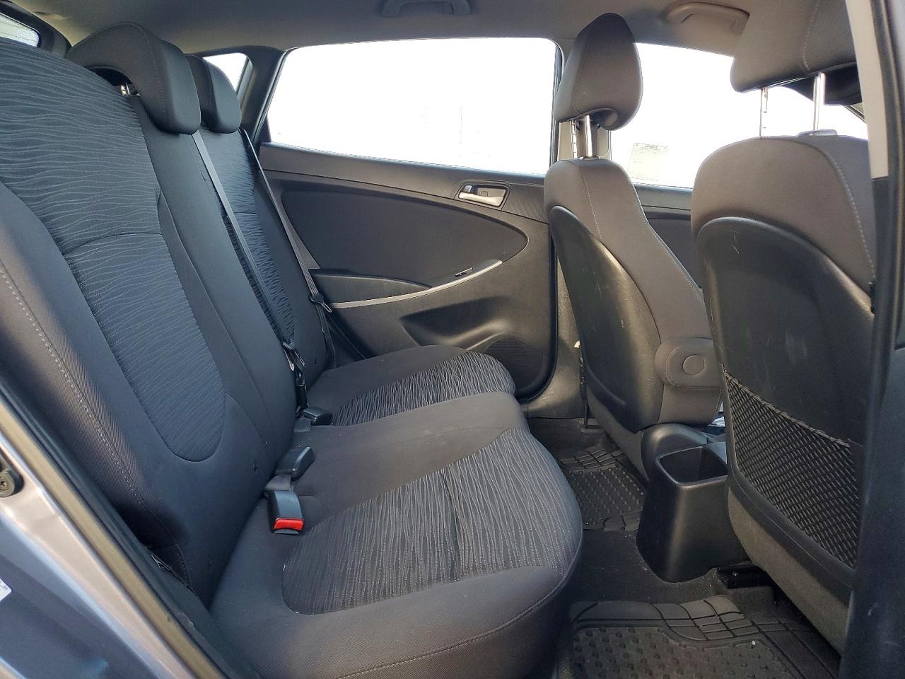 2016 HYUNDAI ACCENT SE photo 10