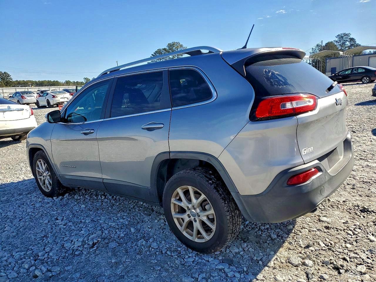 2014 JEEP CHEROKEE LATITUDE photo 2