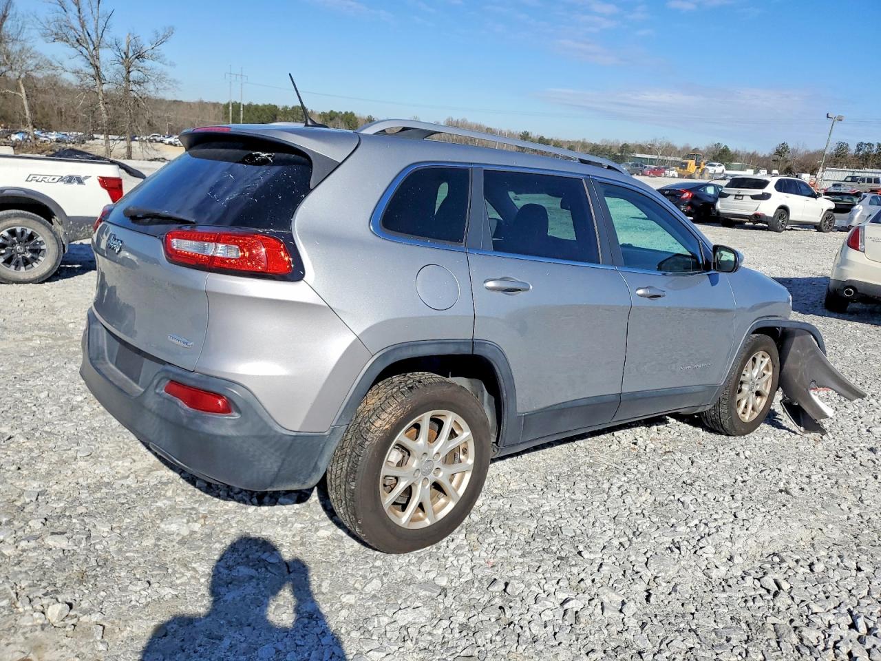 2014 JEEP CHEROKEE LATITUDE photo 3