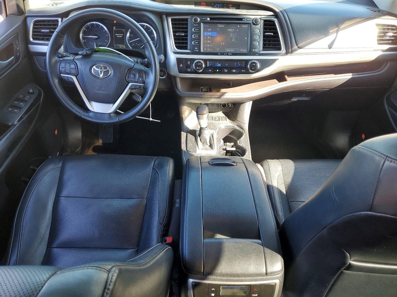 2018 TOYOTA HIGHLANDER LIMITED photo 8