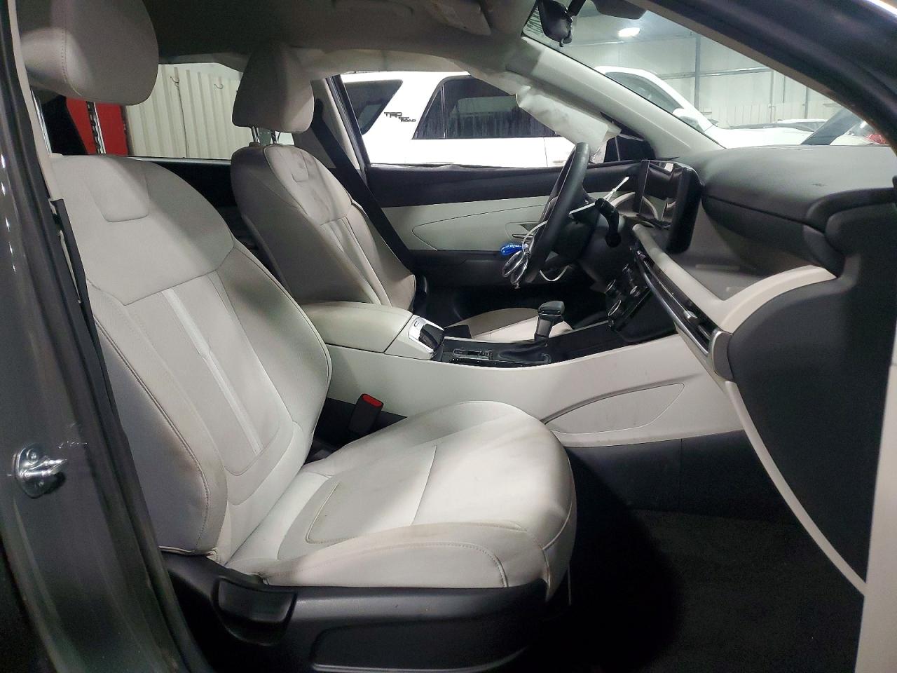 2025 HYUNDAI TUCSON SEL photo 19