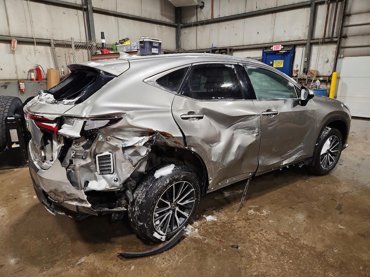 2022 LEXUS NX 350H photo 3