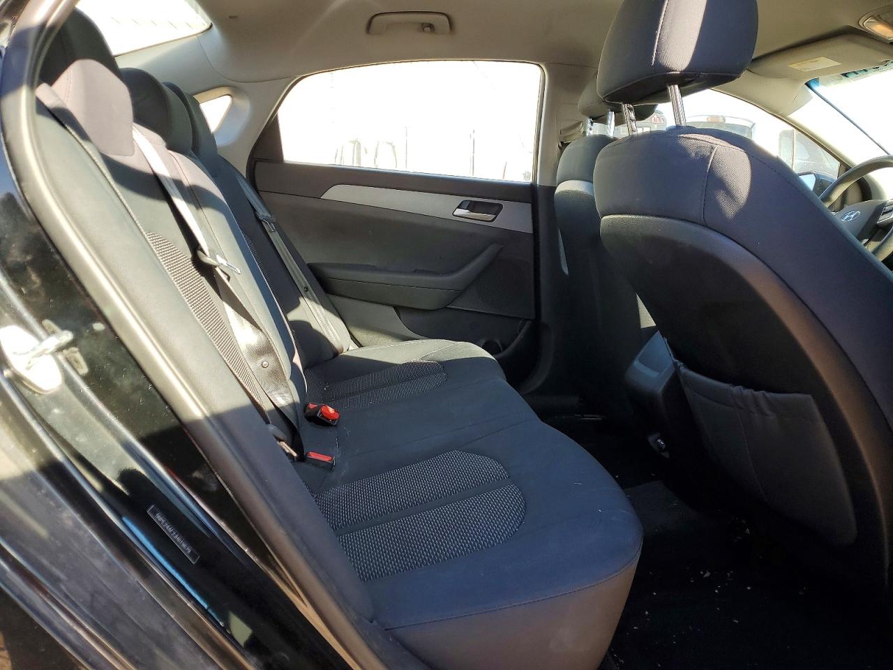 2018 HYUNDAI SONATA SE photo 28
