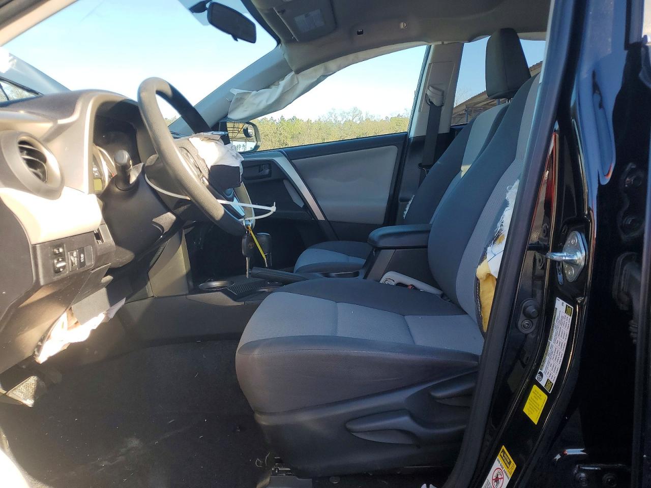 2015 TOYOTA RAV4 LE photo 13