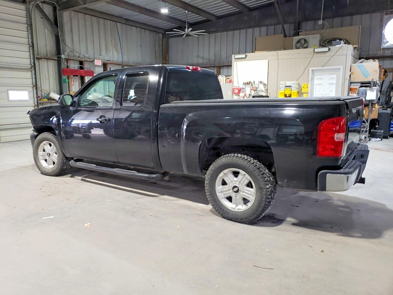2007 CHEVROLET SILVERADO K1500 photo 3
