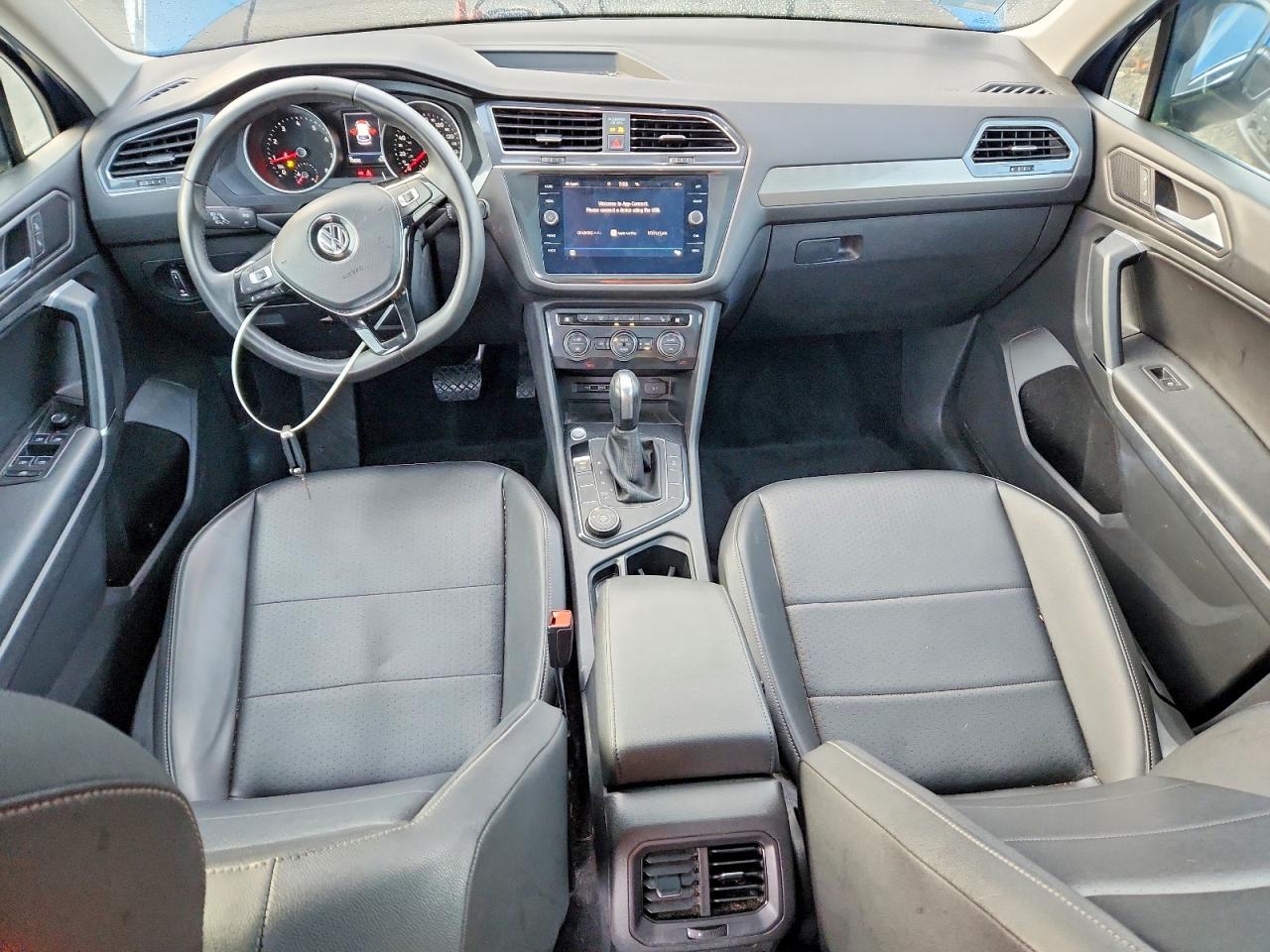 2020 VOLKSWAGEN TIGUAN SE photo 8