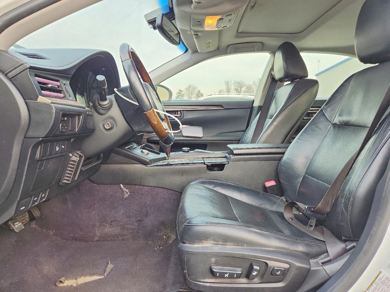 2013 LEXUS ES 350 photo 13