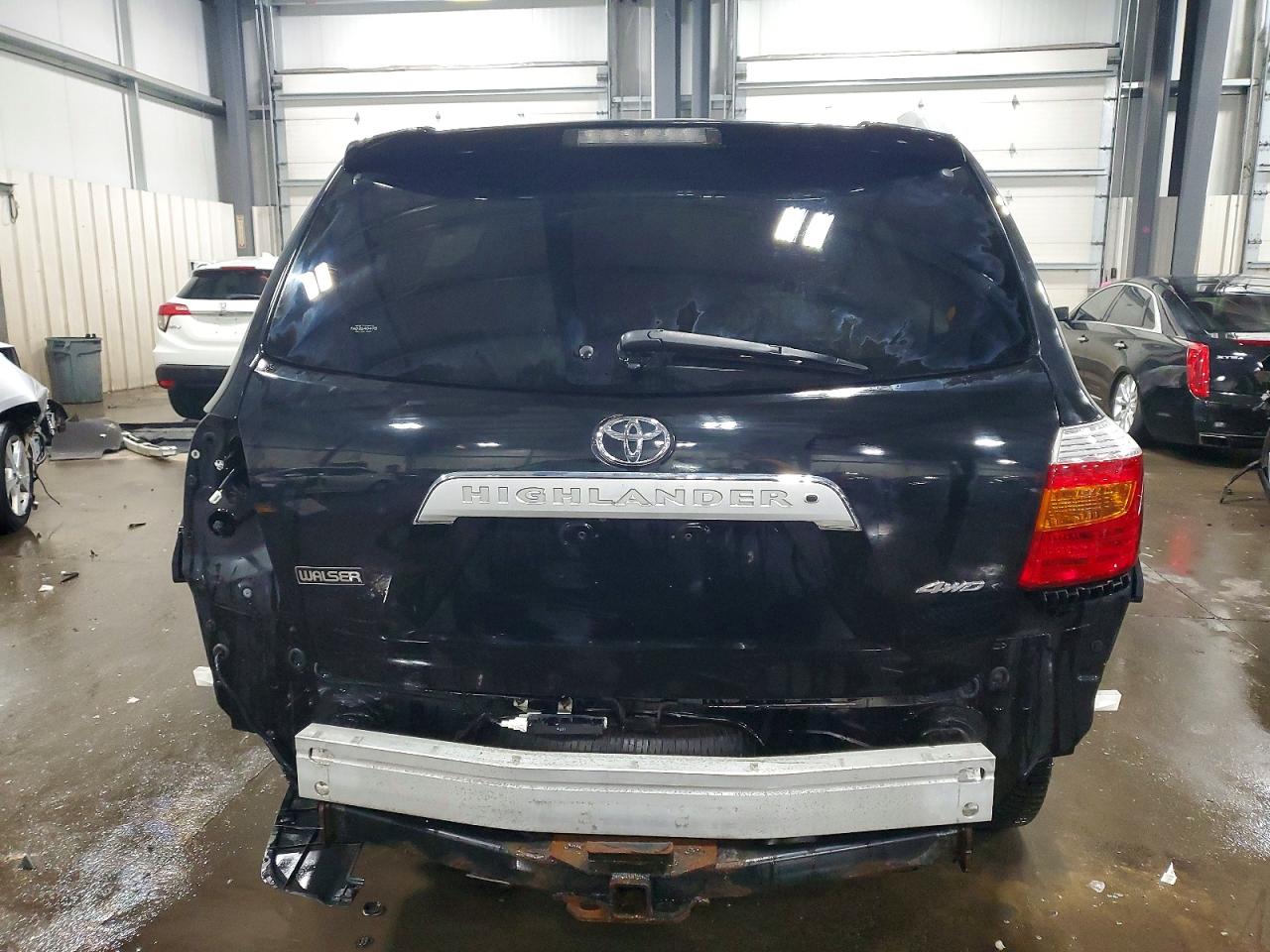 2010 TOYOTA HIGHLANDER LIMITED photo 6