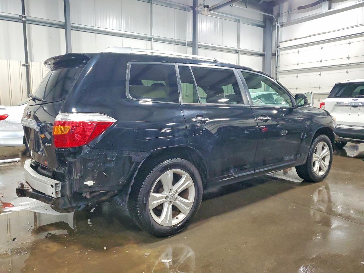 2010 TOYOTA HIGHLANDER LIMITED photo 3
