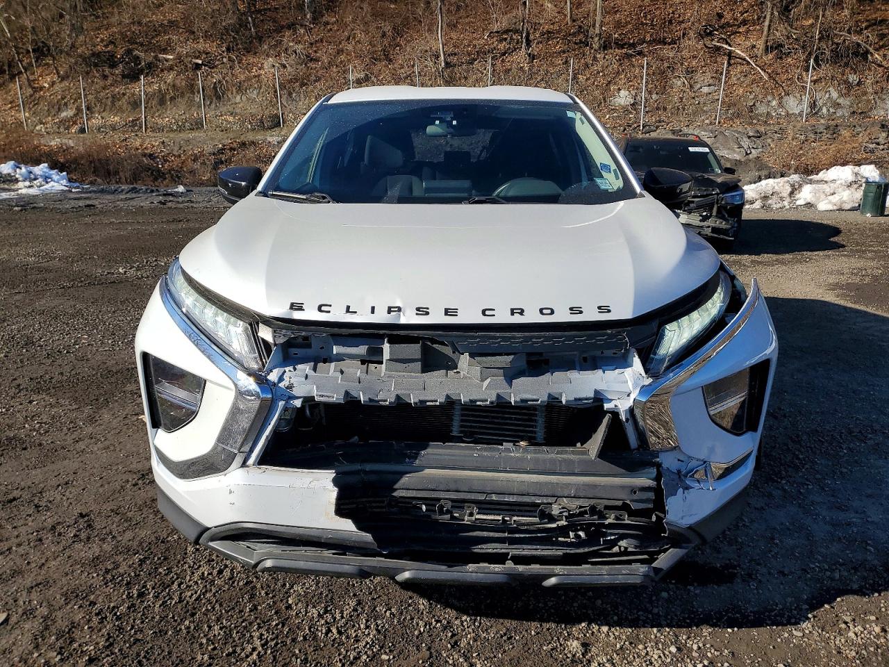 2022 MITSUBISHI ECLIPSE CROSS LE photo 9