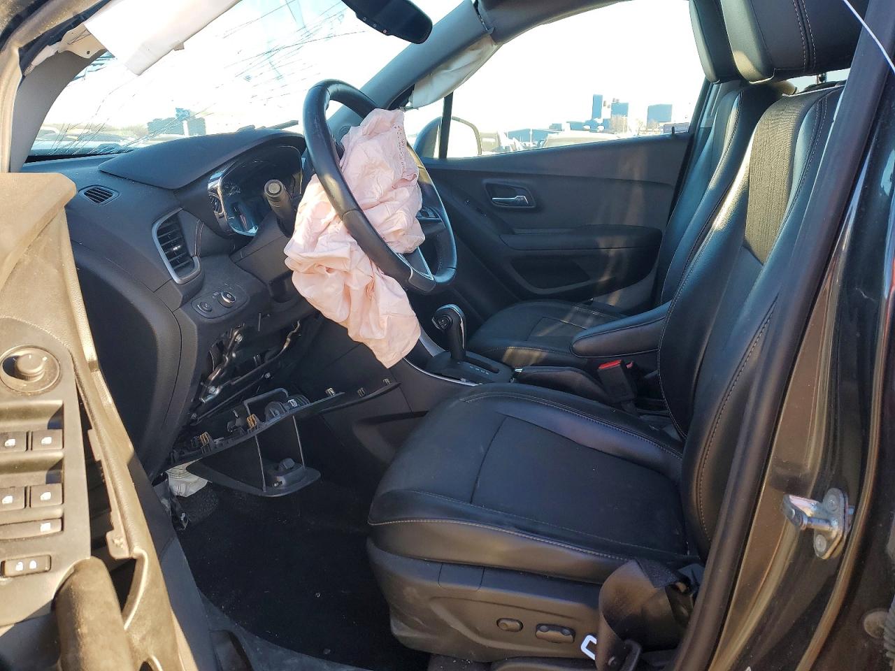 2018 CHEVROLET TRAX 1LT photo 19