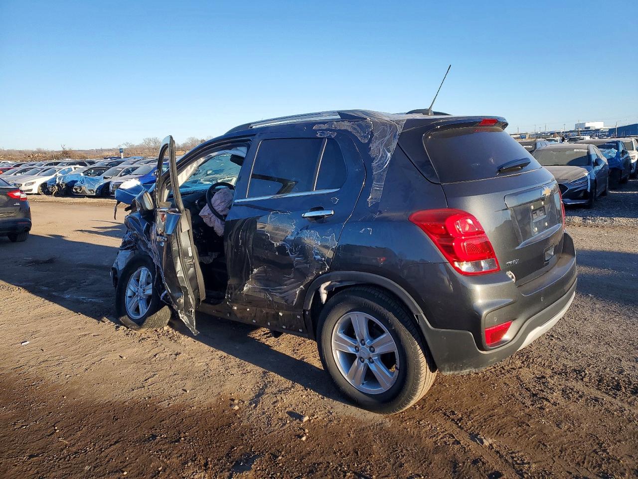 2018 CHEVROLET TRAX 1LT photo 4