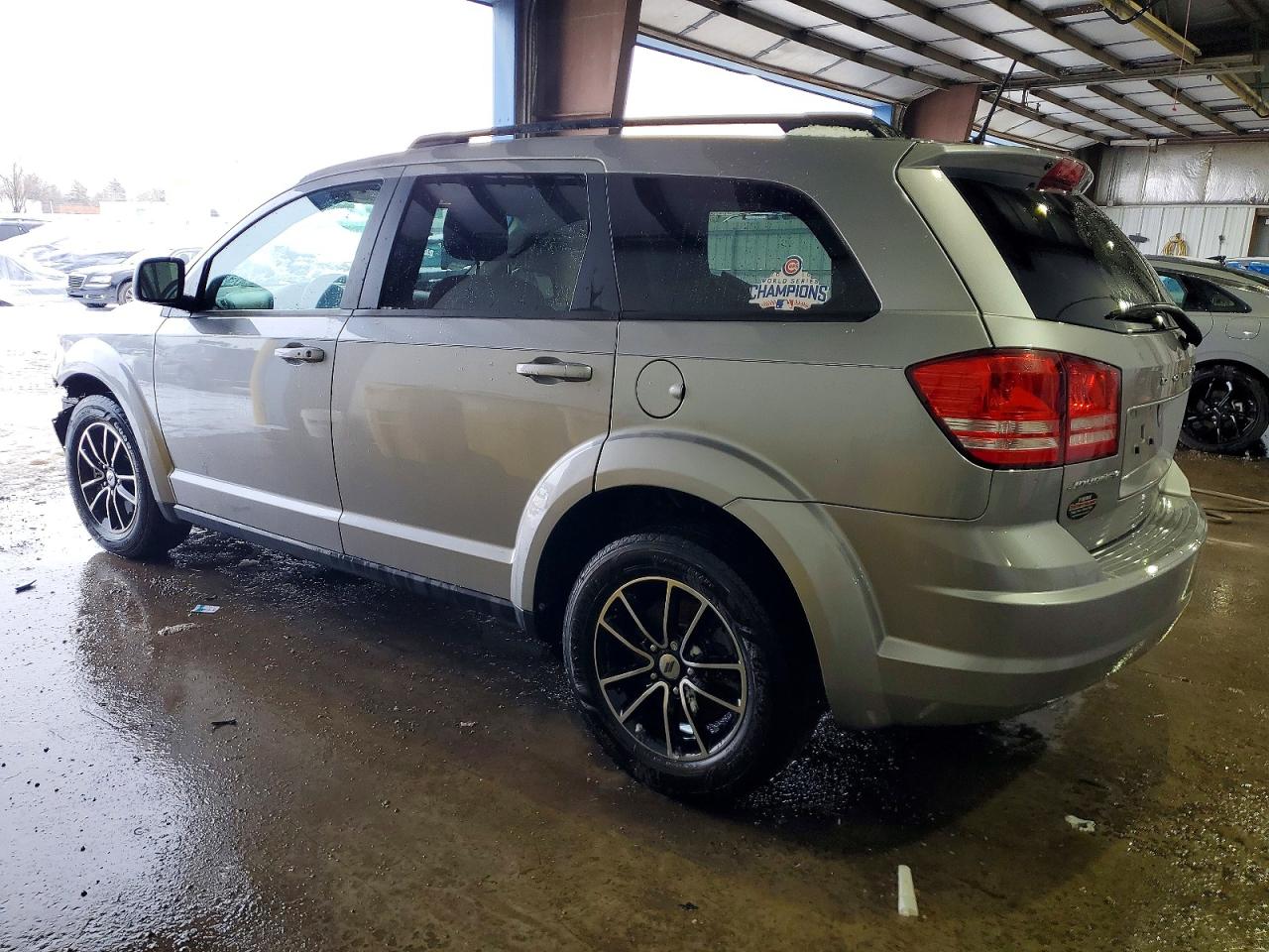 2018 DODGE JOURNEY SE photo 2