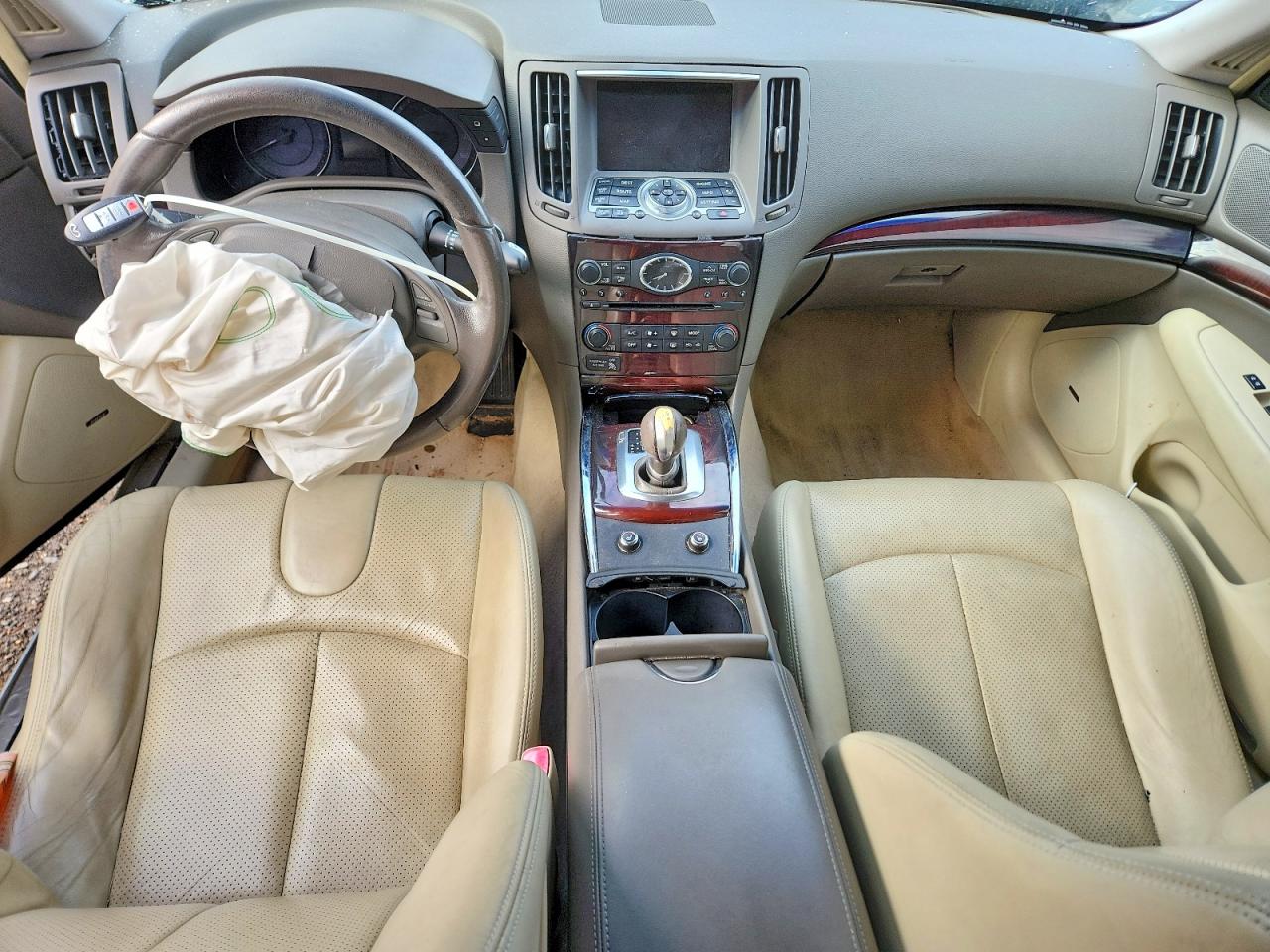 2012 INFINITI G37 photo 15
