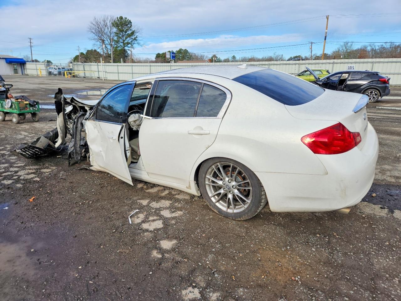 2012 INFINITI G37 photo 3