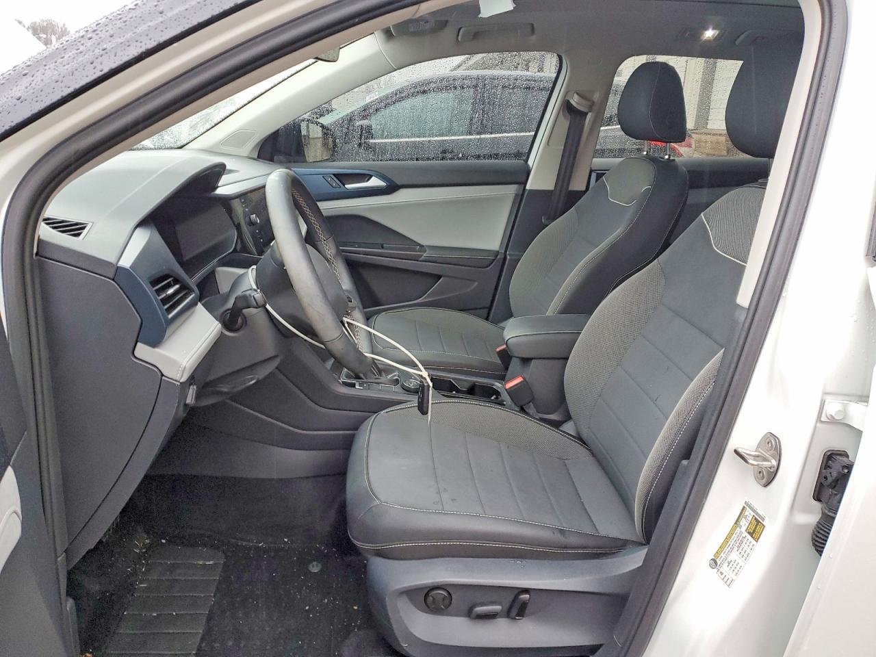2024 VOLKSWAGEN TAOS SE photo 13